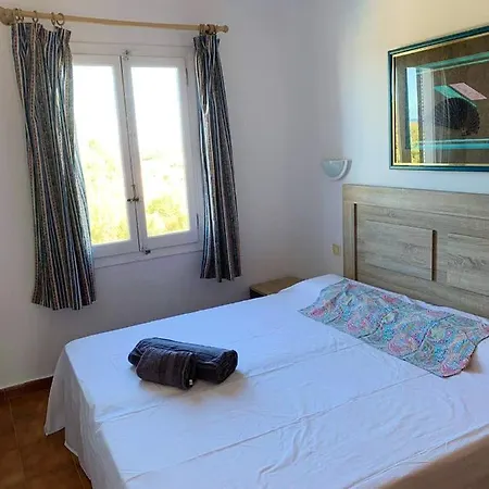 2 Bedrooms Appartement With Shared Pool Terrace And Wifi At Arenal D'En Castell Apartamento